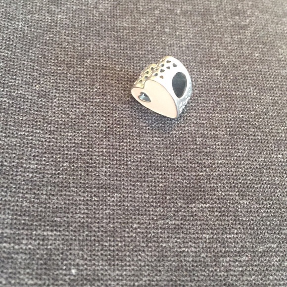 Enamel heart charm for bracelet or necklace - Picture 3 of 5